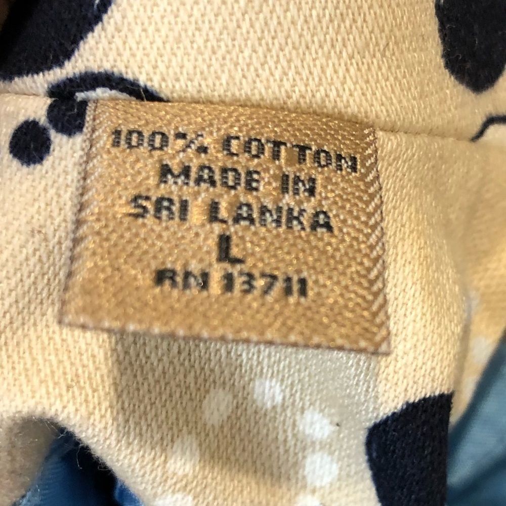 I.e. button down tan trench coat with pockets size large - Picture 14 of 14